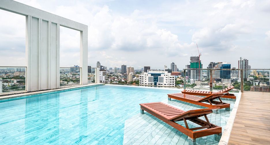 For rent and for sale 2 bedrooms condo in Watthana, Bangkok
