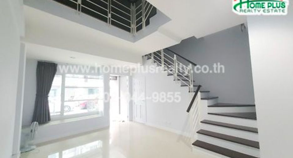 For sale 3 bedrooms townhouse in Bueng Kum, Bangkok