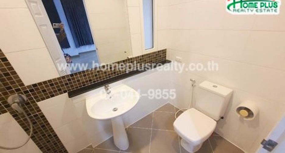 For sale 3 bedrooms townhouse in Bueng Kum, Bangkok
