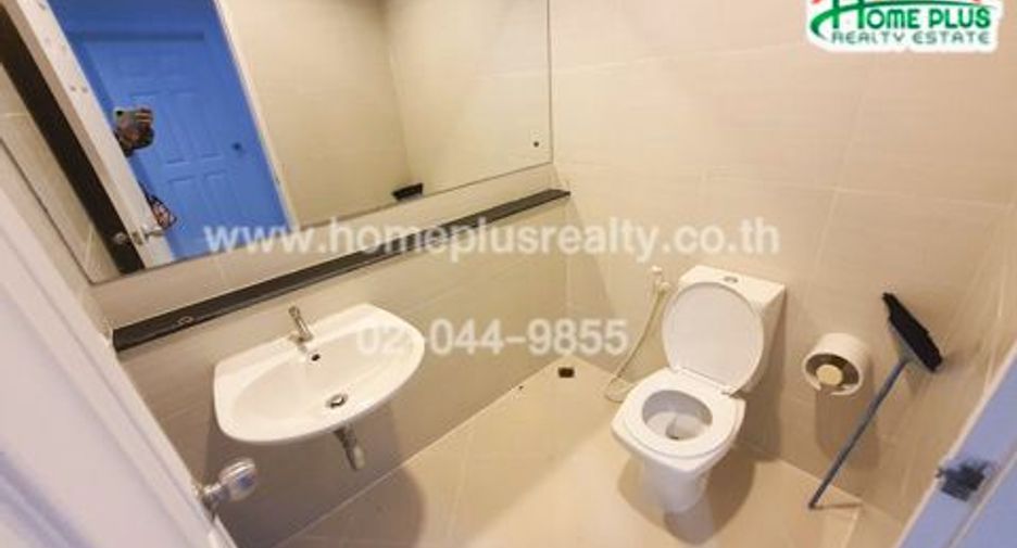 For sale 3 bedrooms townhouse in Bueng Kum, Bangkok