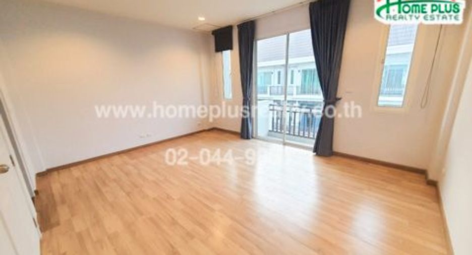 For sale 3 bedrooms townhouse in Bueng Kum, Bangkok
