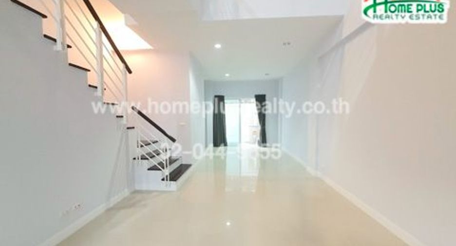 For sale 3 bedrooms townhouse in Bueng Kum, Bangkok