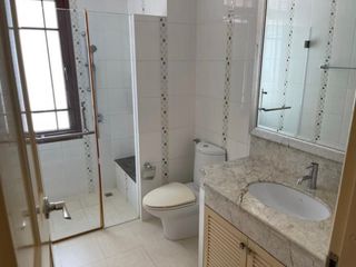 For rent 4 bedrooms house in Watthana, Bangkok
