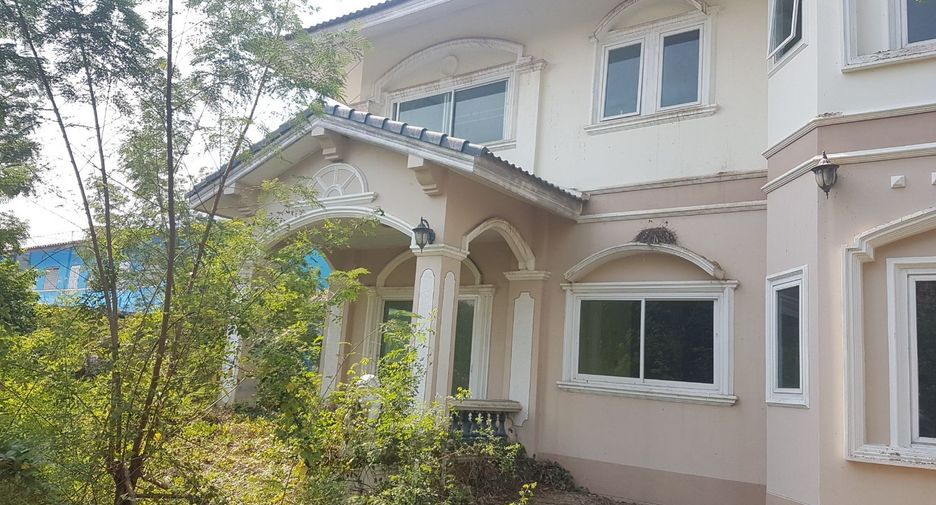 For sale 6 bed house in Mueang Chai Nat, Chainat