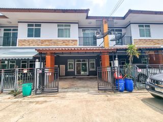 For sale 3 bed townhouse in Phan Thong, Chonburi