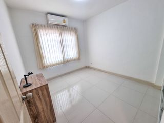 For sale 3 bed townhouse in Phan Thong, Chonburi