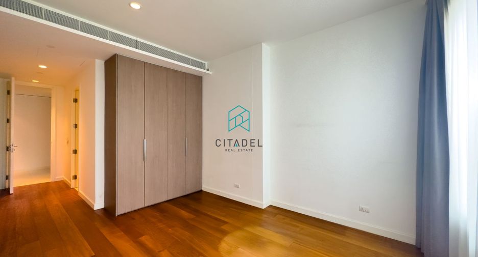 Condo en alquiler y en venta de 3 habitaciones en Pathum Wan, Bangkok