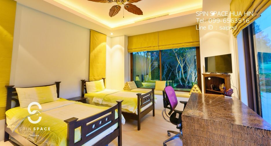 For sale 5 Beds villa in Cha Am, Phetchaburi