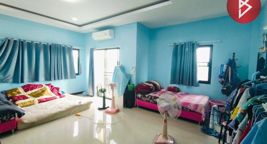 For sale 5 Beds house in Phanom Sarakham, Chachoengsao