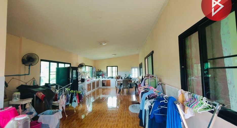 For sale 5 bed house in Phanom Sarakham, Chachoengsao