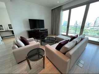 Condo en alquiler de 3 habitaciones en Pathum Wan, Bangkok