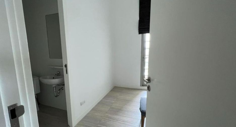 For rent 3 ベッドルーム condo in Pathum Wan, Bangkok