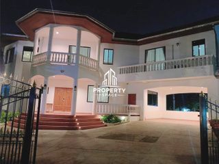 For sale 4 bed villa in Central Pattaya, Pattaya