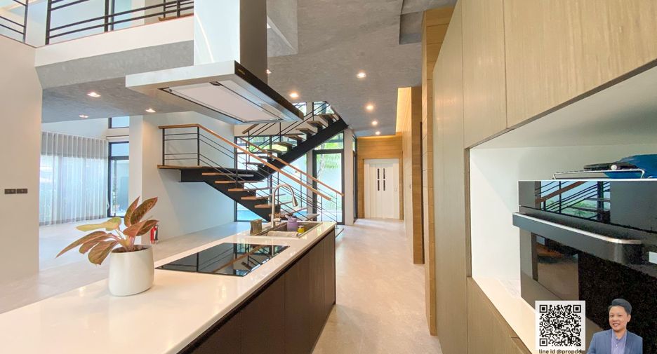 For sale 5 Beds house in Bang Sue, Bangkok