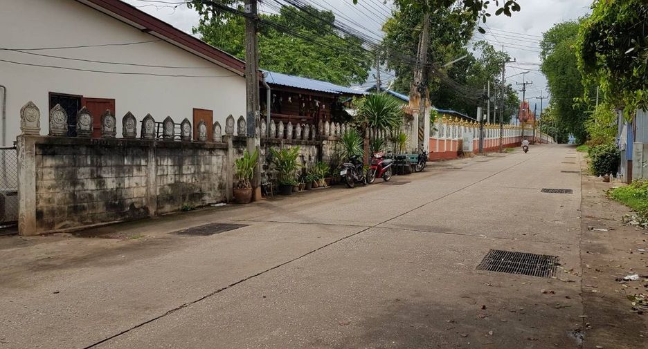 For rent そして for sale land in Mueang Uttaradit, Uttaradit