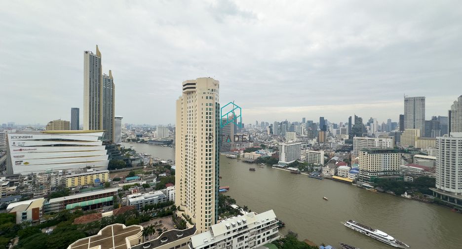 For sale 3 bedrooms condo in Sathon, Bangkok