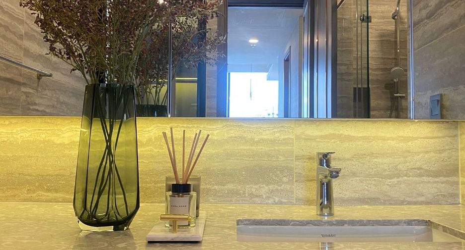 For rent 2 ベッドルーム condo in Khlong Toei, Bangkok