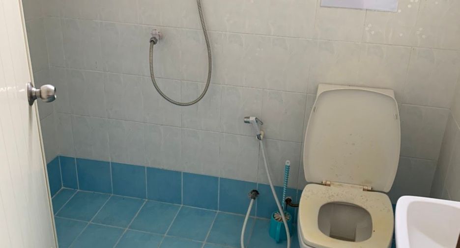 Casa en venta de 7 habitaciones en Bang Lamung, Chonburi