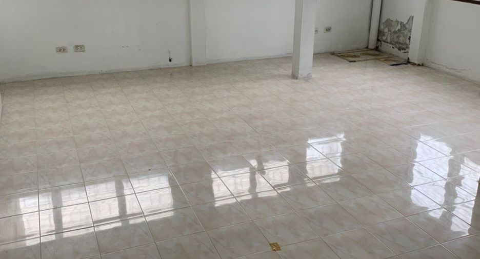 Casa en venta de 7 habitaciones en Bang Lamung, Chonburi