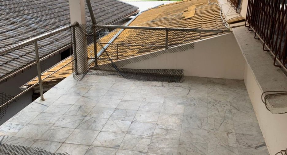 Casa en venta de 7 habitaciones en Bang Lamung, Chonburi
