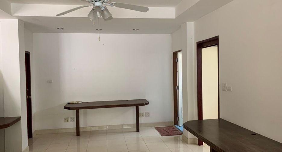 Casa en venta de 7 habitaciones en Bang Lamung, Chonburi