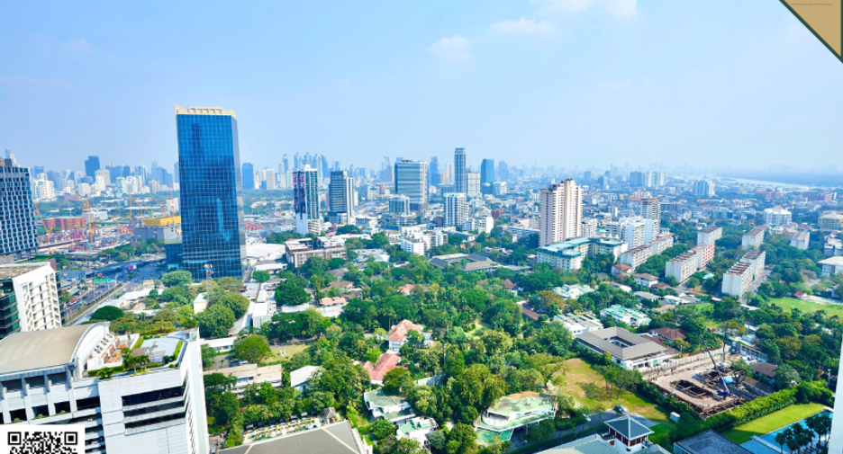For sale 4 bedrooms condo in Sathon, Bangkok