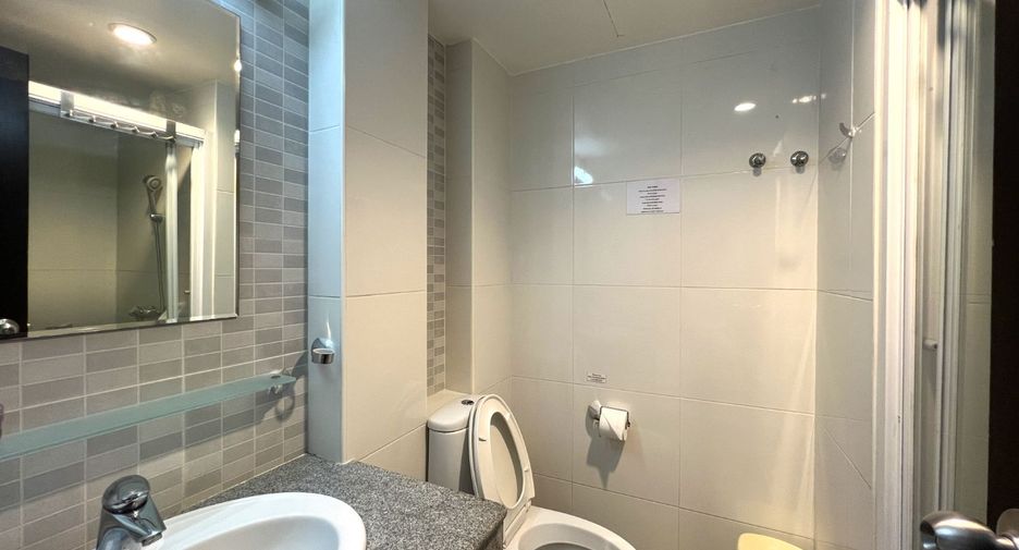 For sale 8 bedrooms retail Space in Mueang Krabi, Krabi