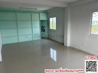 À vendre 4 chambres local commercial à Krathum Baen, Samut Sakhon