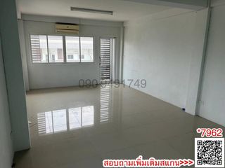 À vendre 4 chambres local commercial à Krathum Baen, Samut Sakhon