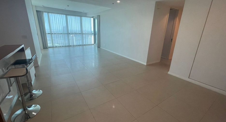À vendre 2 chambres condo à Sathon, Bangkok