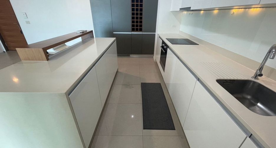 À vendre 2 chambres condo à Sathon, Bangkok