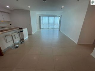 出售 2 卧室 公寓 在 沙吞, 曼谷