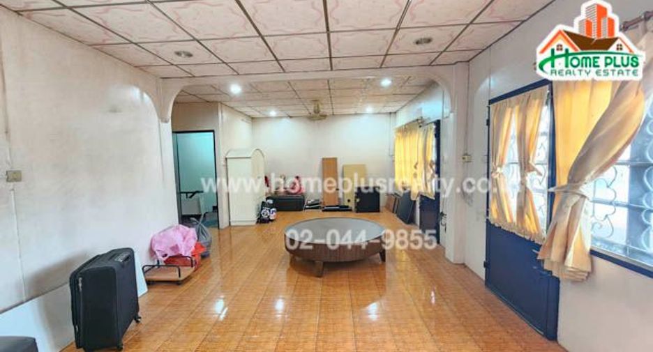 For sale 4 bedrooms retail Space in Bangkok Yai, Bangkok