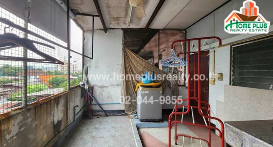 For sale 4 bedrooms retail Space in Bangkok Yai, Bangkok