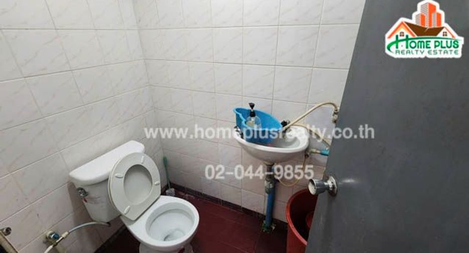 For sale 4 bedrooms retail Space in Bangkok Yai, Bangkok