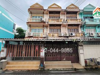 For sale 4 bedrooms retail Space in Bangkok Yai, Bangkok