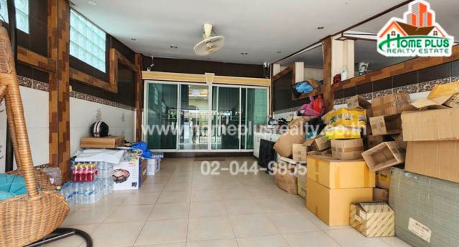 For sale 4 bedrooms retail Space in Bangkok Yai, Bangkok