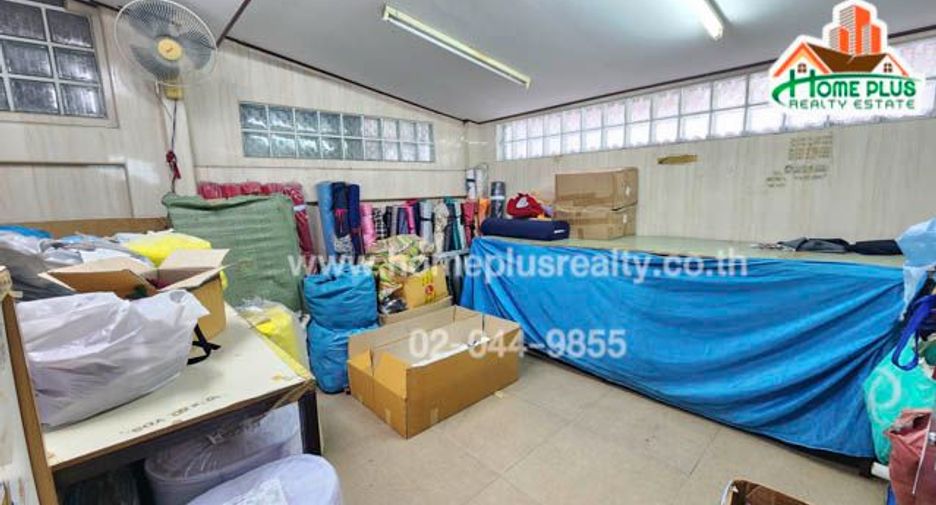 For sale 4 bedrooms retail Space in Bangkok Yai, Bangkok