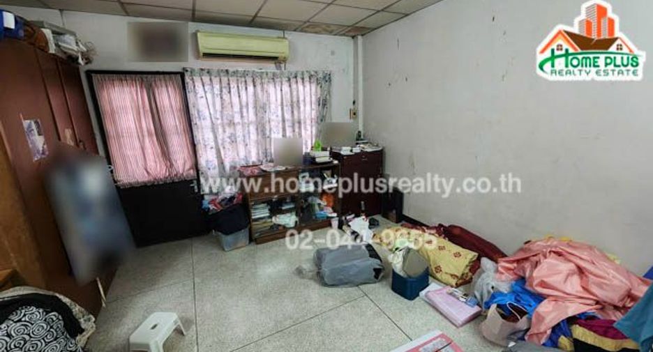 For sale 4 bedrooms retail Space in Bangkok Yai, Bangkok