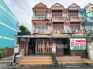 For sale 4 bedrooms retail Space in Bangkok Yai, Bangkok
