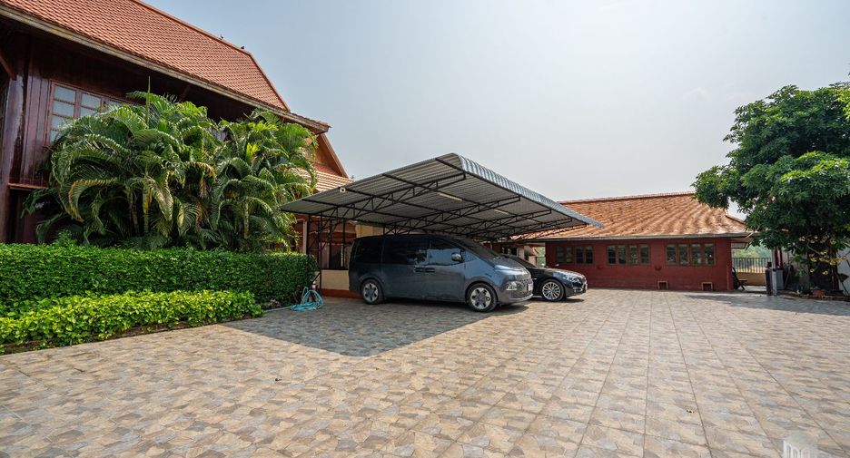 À vendre 3 chambres villa à San Kamphaeng, Chiang Mai