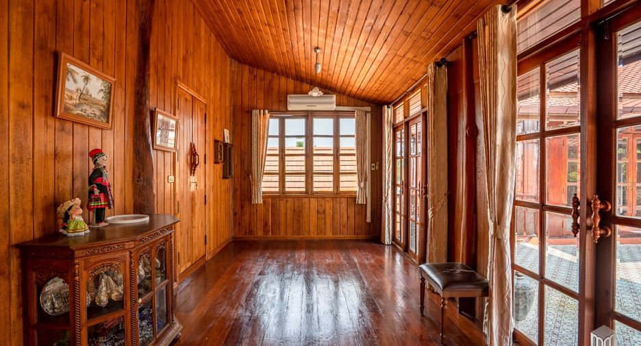 À vendre 3 chambres villa à San Kamphaeng, Chiang Mai