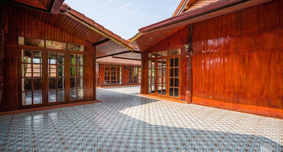 À vendre 3 chambres villa à San Kamphaeng, Chiang Mai