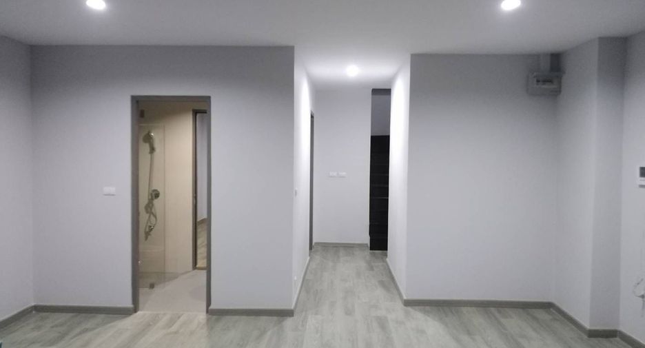 Аренда и продажа 2 спальни офис в Пхра Кханонг, Бангкок