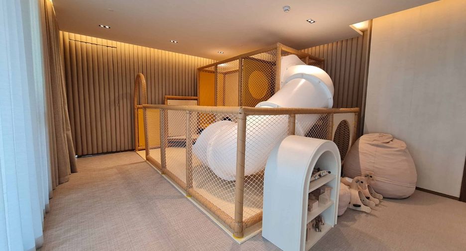 Wohnung zur Miete mit 3 Zimmer in Khlong Toei, Bangkok
