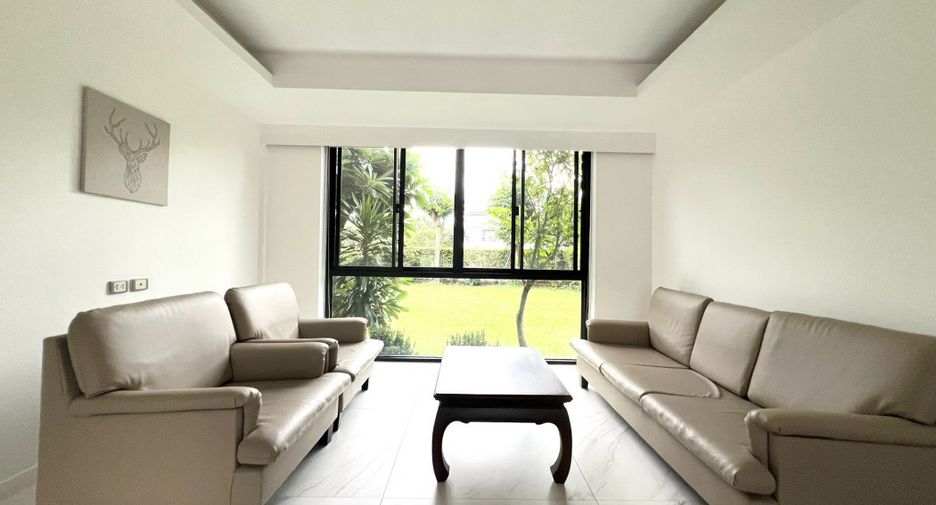 For rent 5 bedrooms house in Watthana, Bangkok