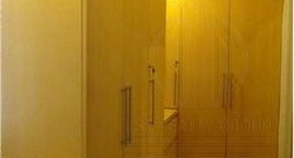 For rent 3 bedrooms condo in Sathon, Bangkok