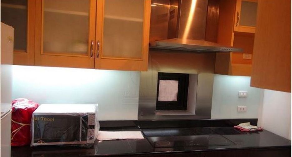 For rent 3 bedrooms condo in Sathon, Bangkok