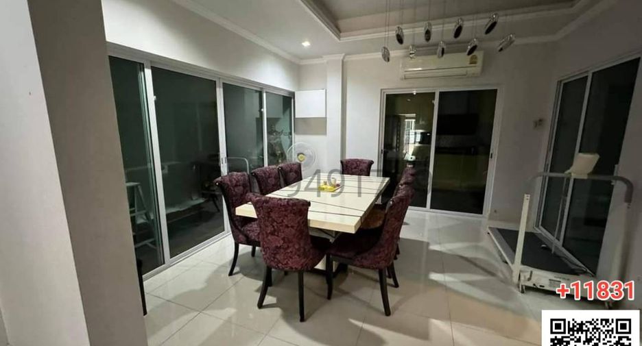 For sale 3 bedrooms house in Don Mueang, Bangkok