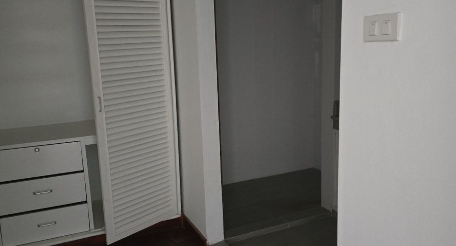 For rent 1 bed apartment in Phaya Thai, Bangkok